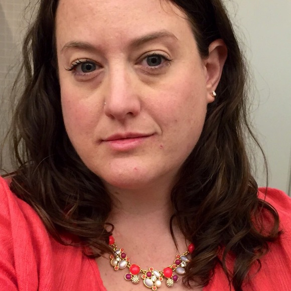 Meet your Posher, Carrie - Picture 2 of 3